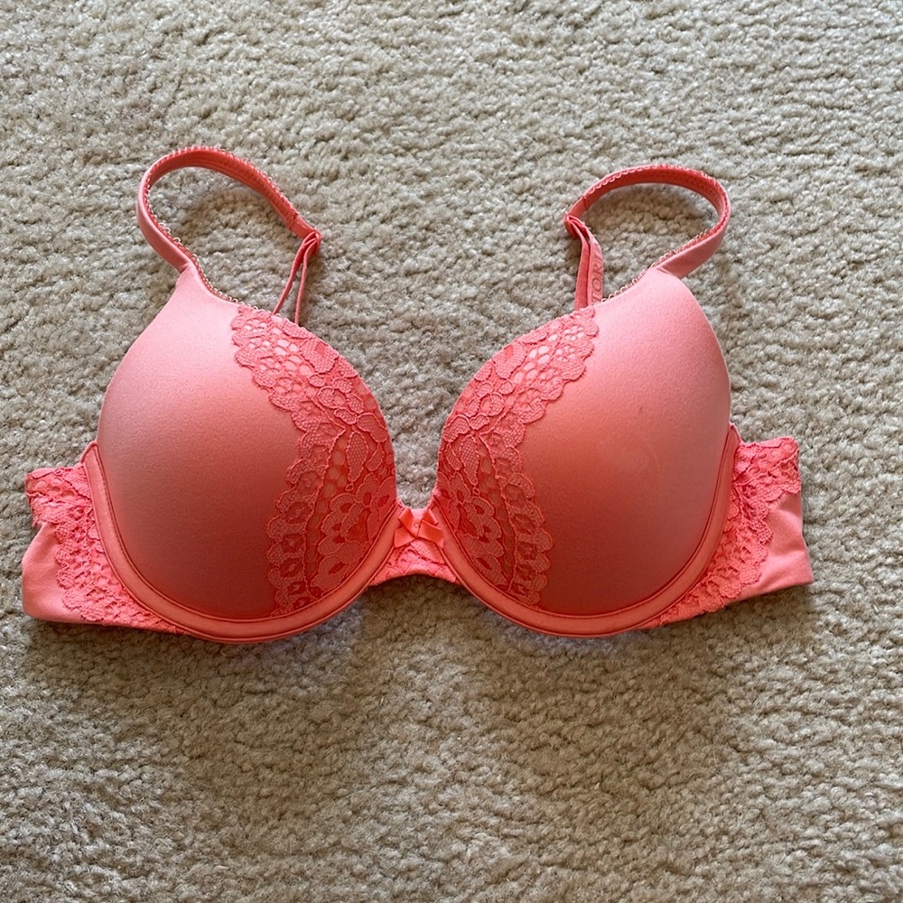 Victoria’s Secret pink push up bra. Padded. 34 C. Never worn.
